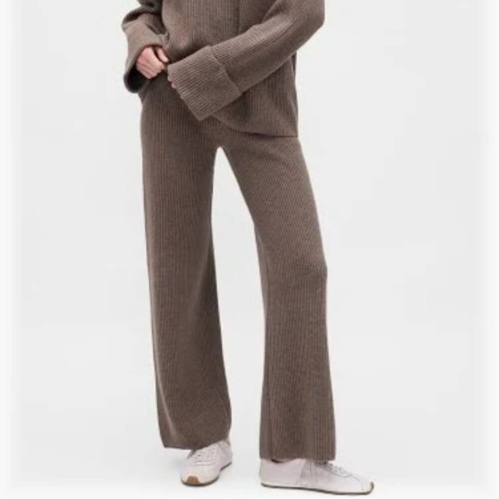 Gap Women's Cashsoft Shaker-Stitch Sweater Pants